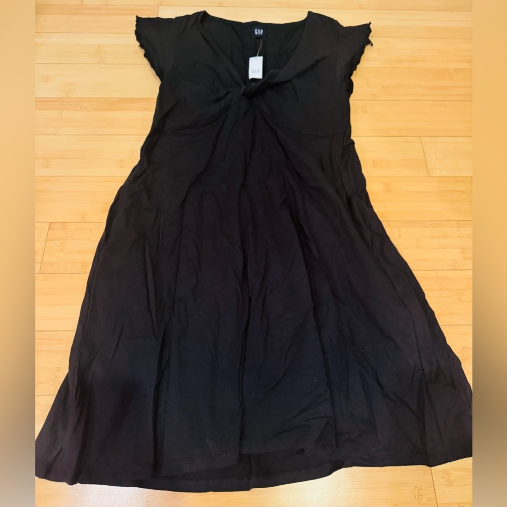 NEW! WITH TAGS! GAP Black Dress Flutter Sleeves, Twist Neck Side Pockets!